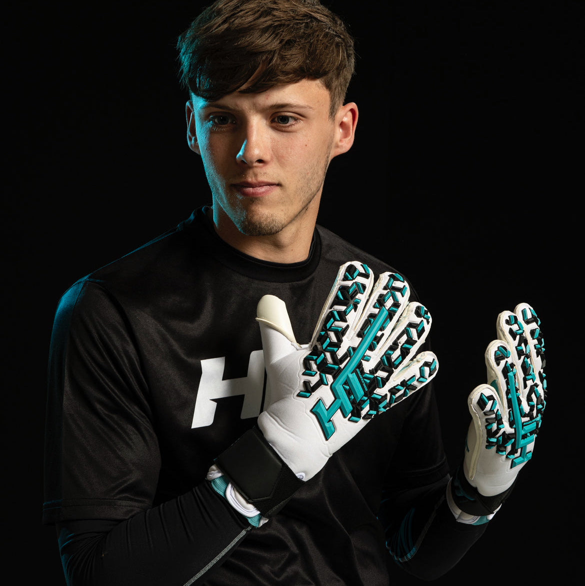 HT APEX GECKO CUT GOALKEEPER GLOVES