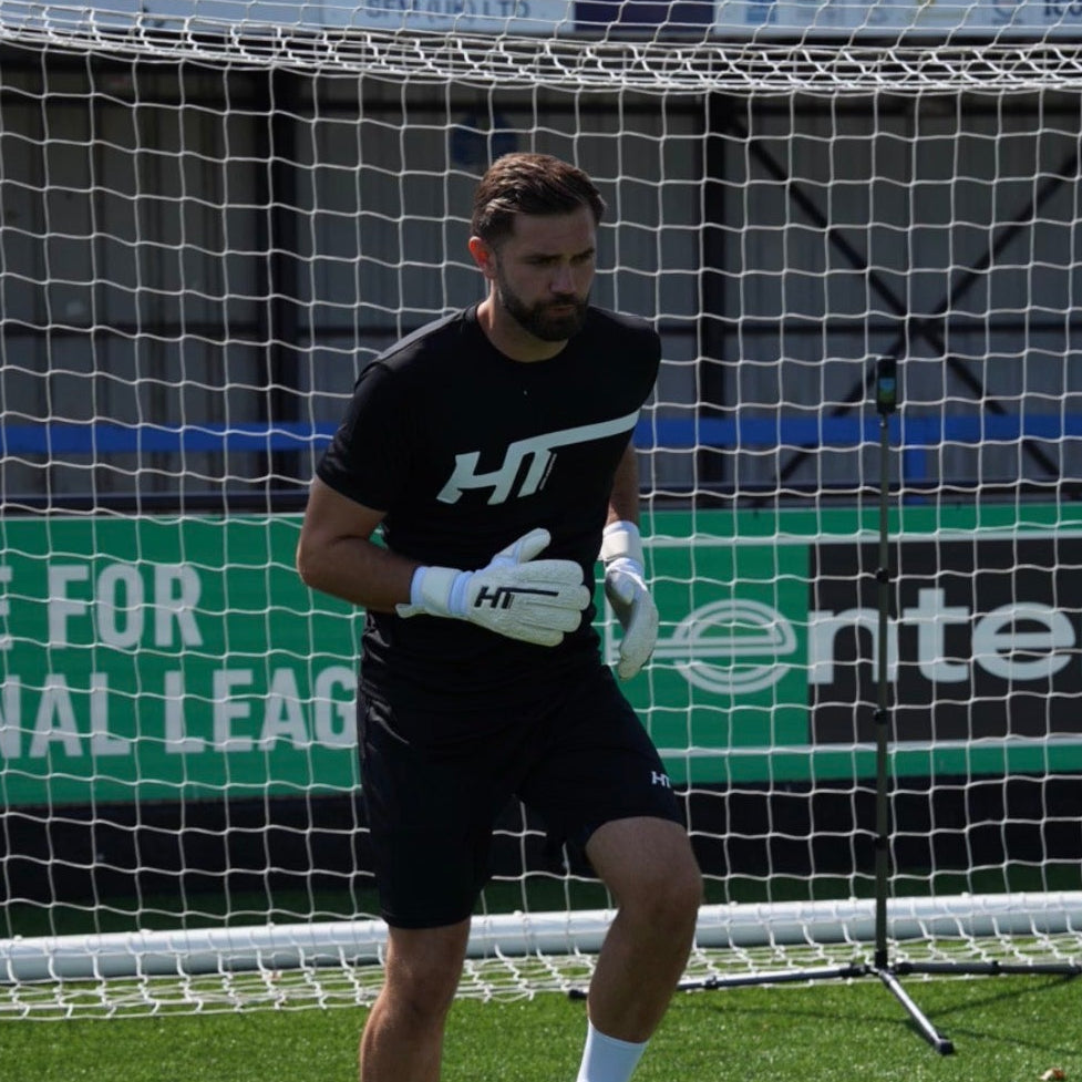 HT JUNIOR DNA ROLL-FINGER CUT GOALKEEPER GLOVES