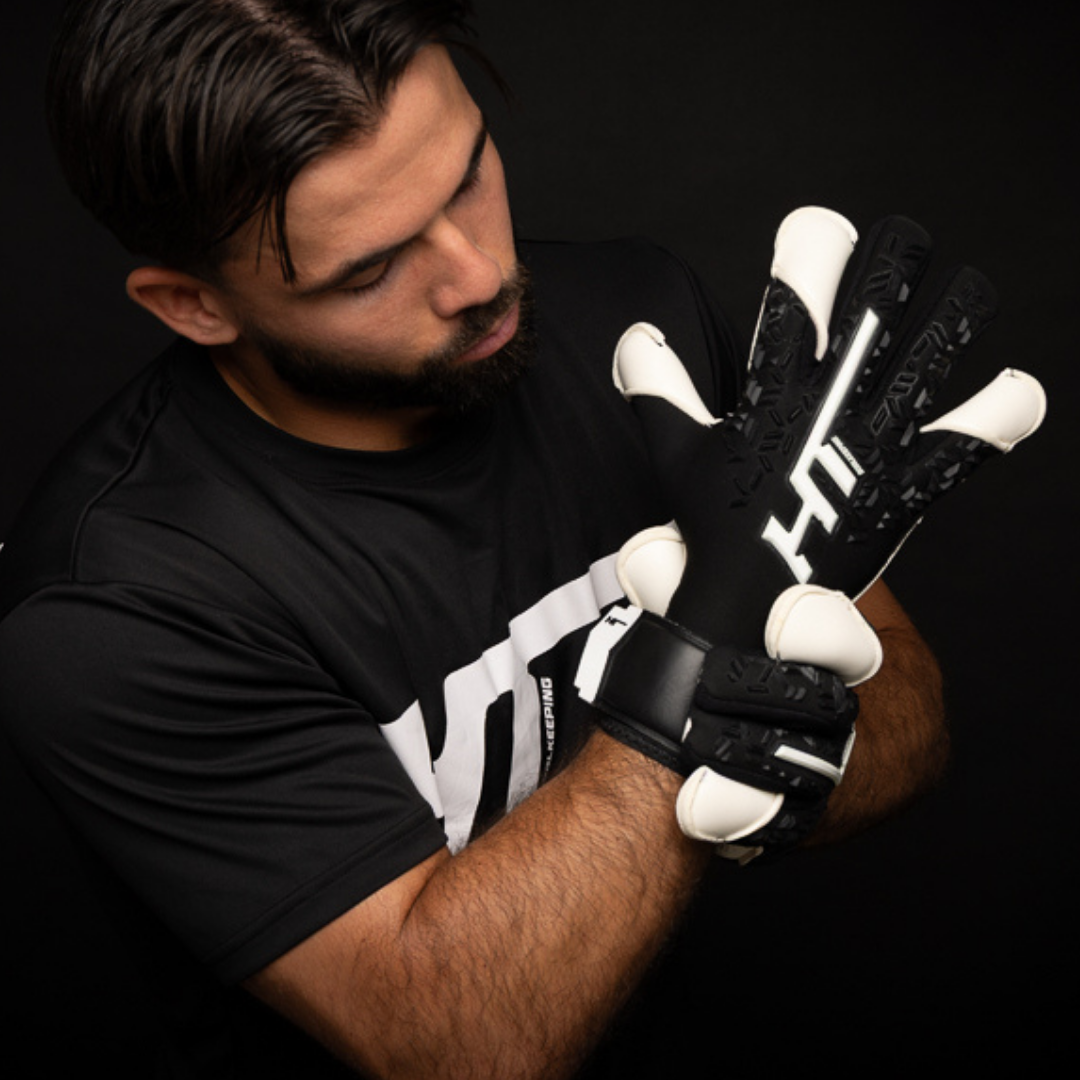 HT JUNIOR DNA BLACK VG3 CUT GOALKEEPER GLOVES